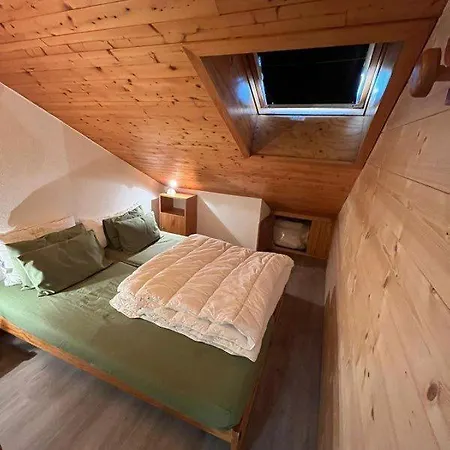 Duplex Montalbert דירה *